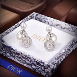 Nice design not yet in stock brand earrings 2023SS DIOR Dior